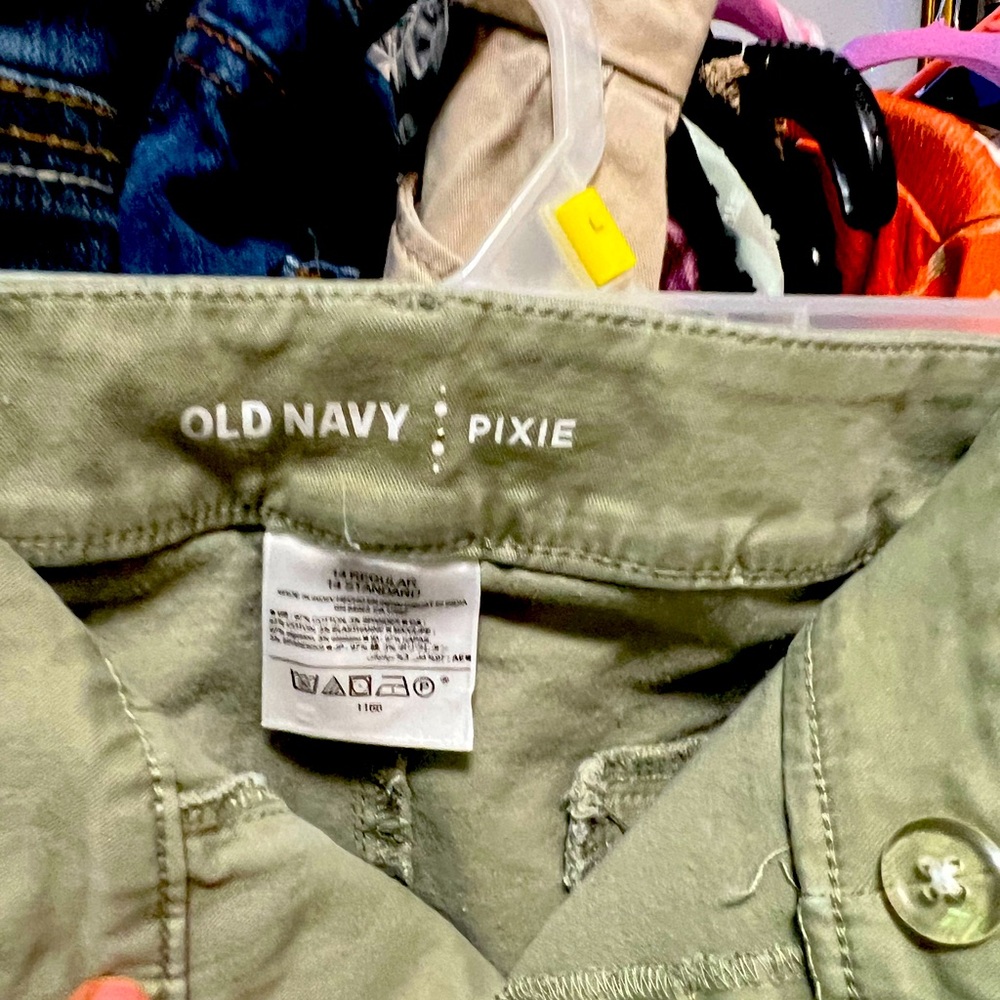 Old Navy capris